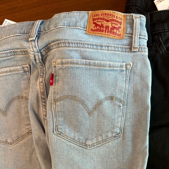 Levi’s 711 skinny jeans. 2 pairs. - Picture 2 of 3